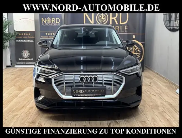 Audi E-Tron view 4