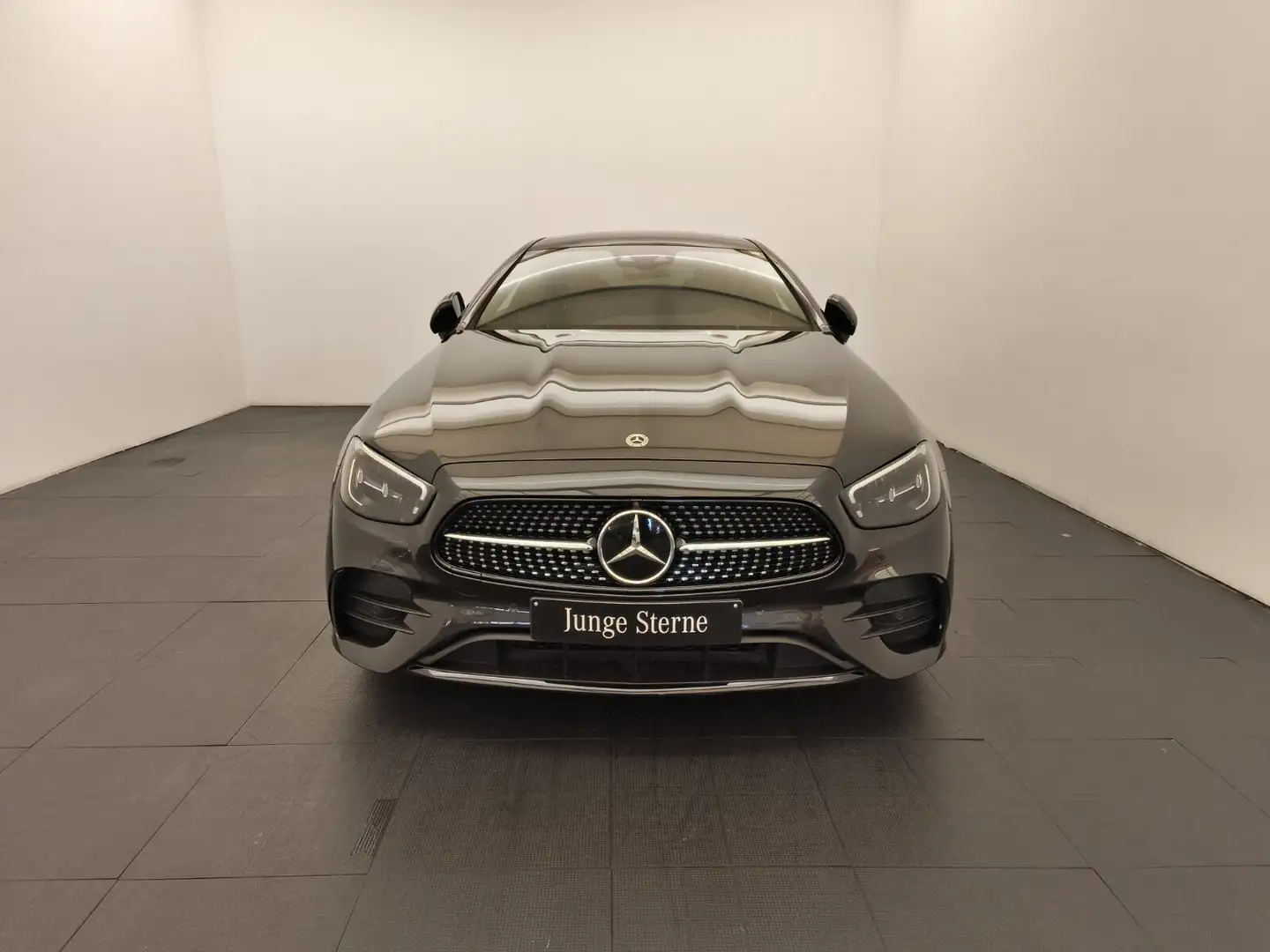 Mercedes-Benz E 400 E 400 d 4M Coupé 2x AMG Pano Night 20 Zoll Distro 360Cam Grau - 2