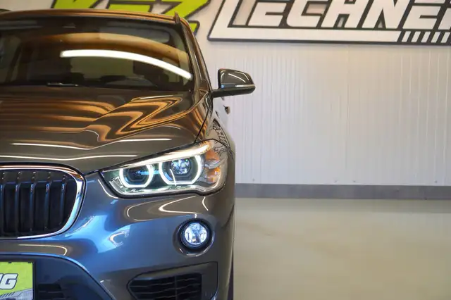 BMW X1 view 10
