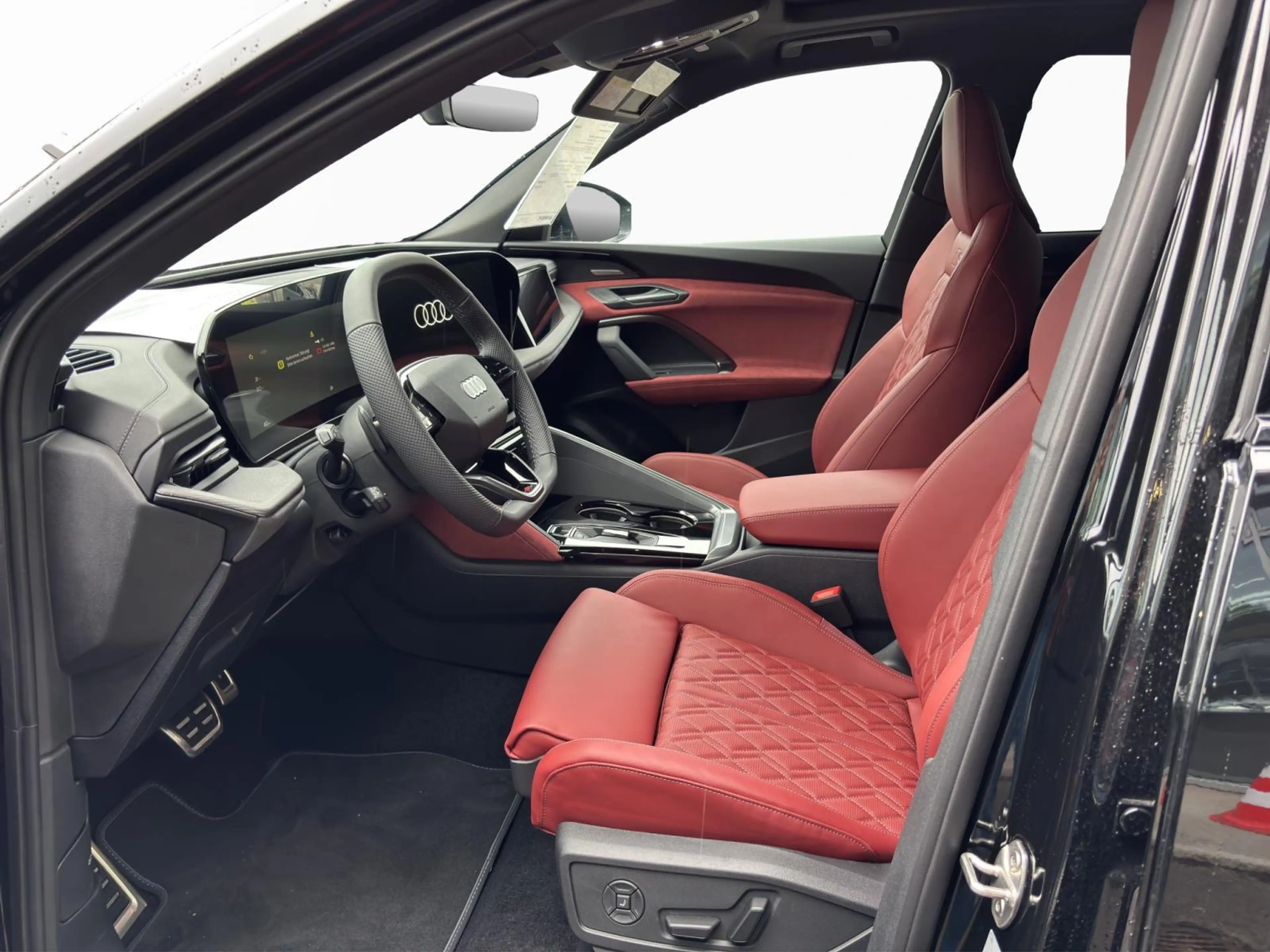 Audi SQ5 edition one mythosschwarz — photo 9
