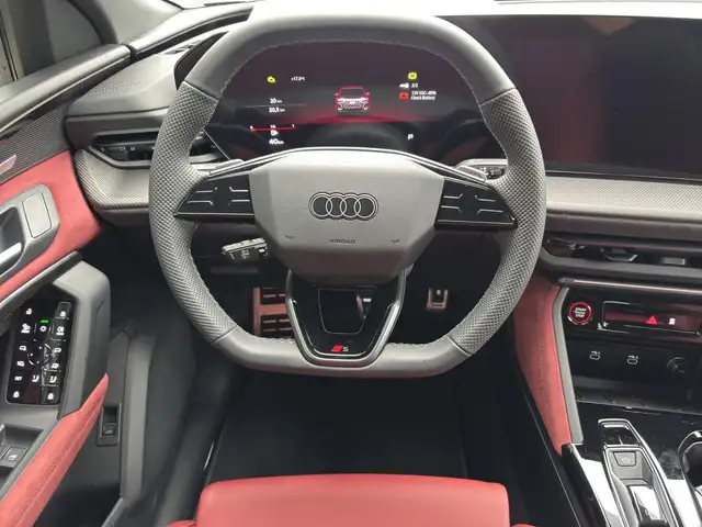 Audi SQ5 view 10