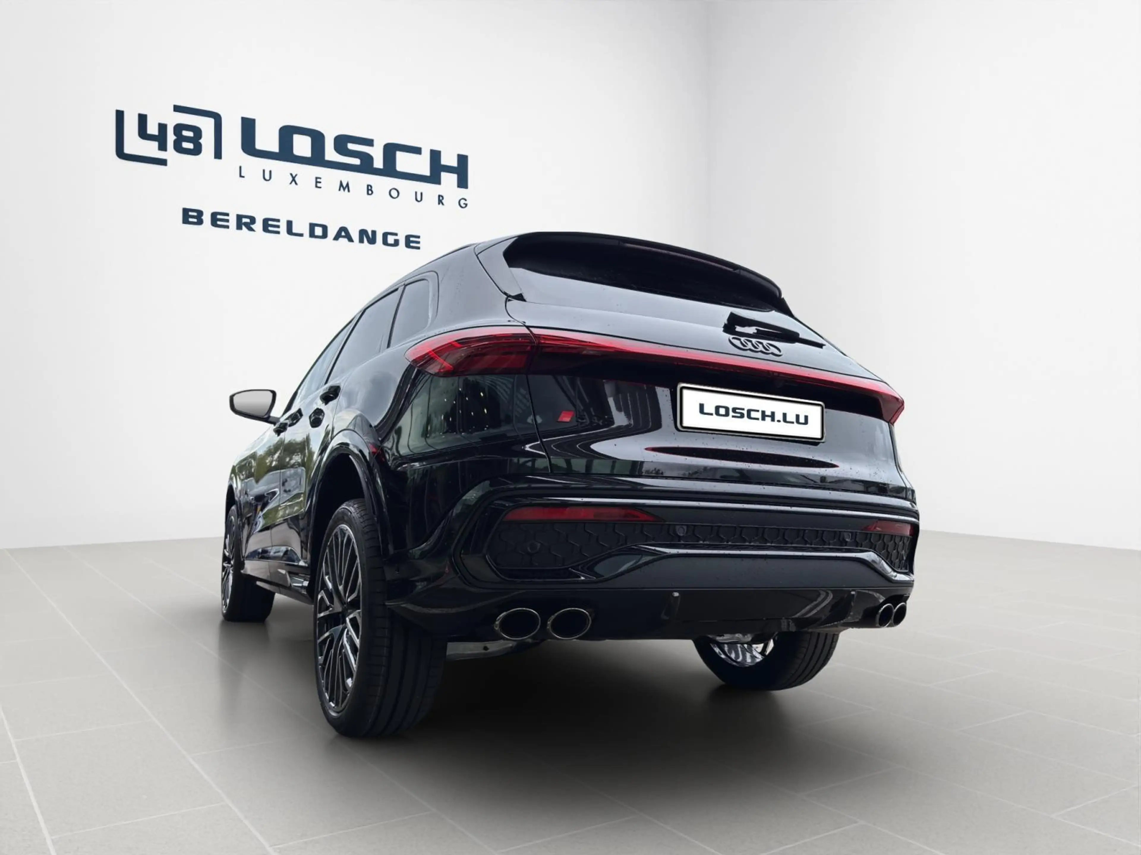 Audi SQ5 edition one mythosschwarz — photo 5