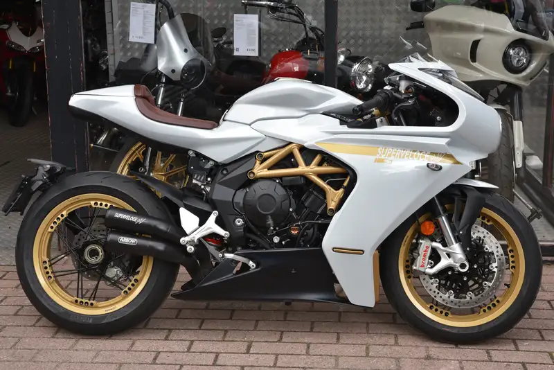 MV Agusta Superveloce 800 - foto 2