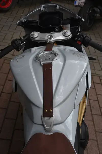 MV Agusta Superveloce 800 - foto 7