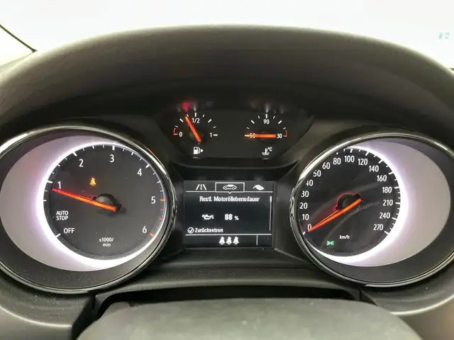 Opel Astra view 10