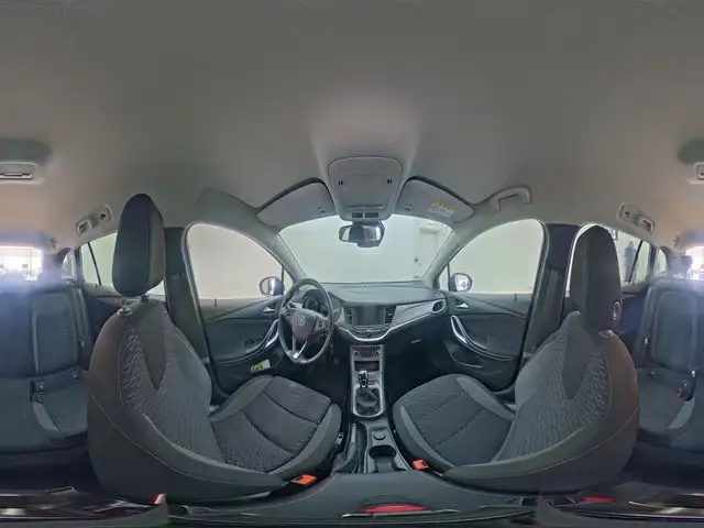 Opel Astra view 6