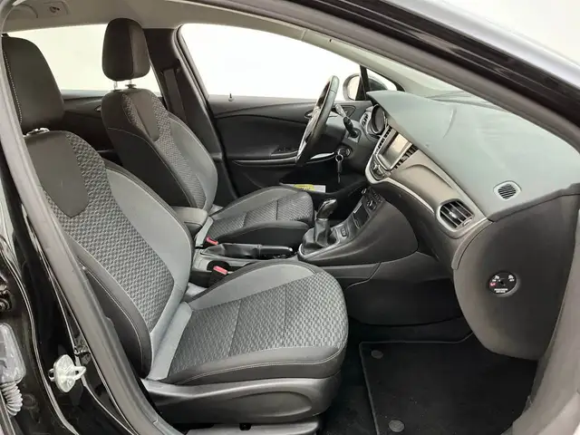 Opel Astra view 7