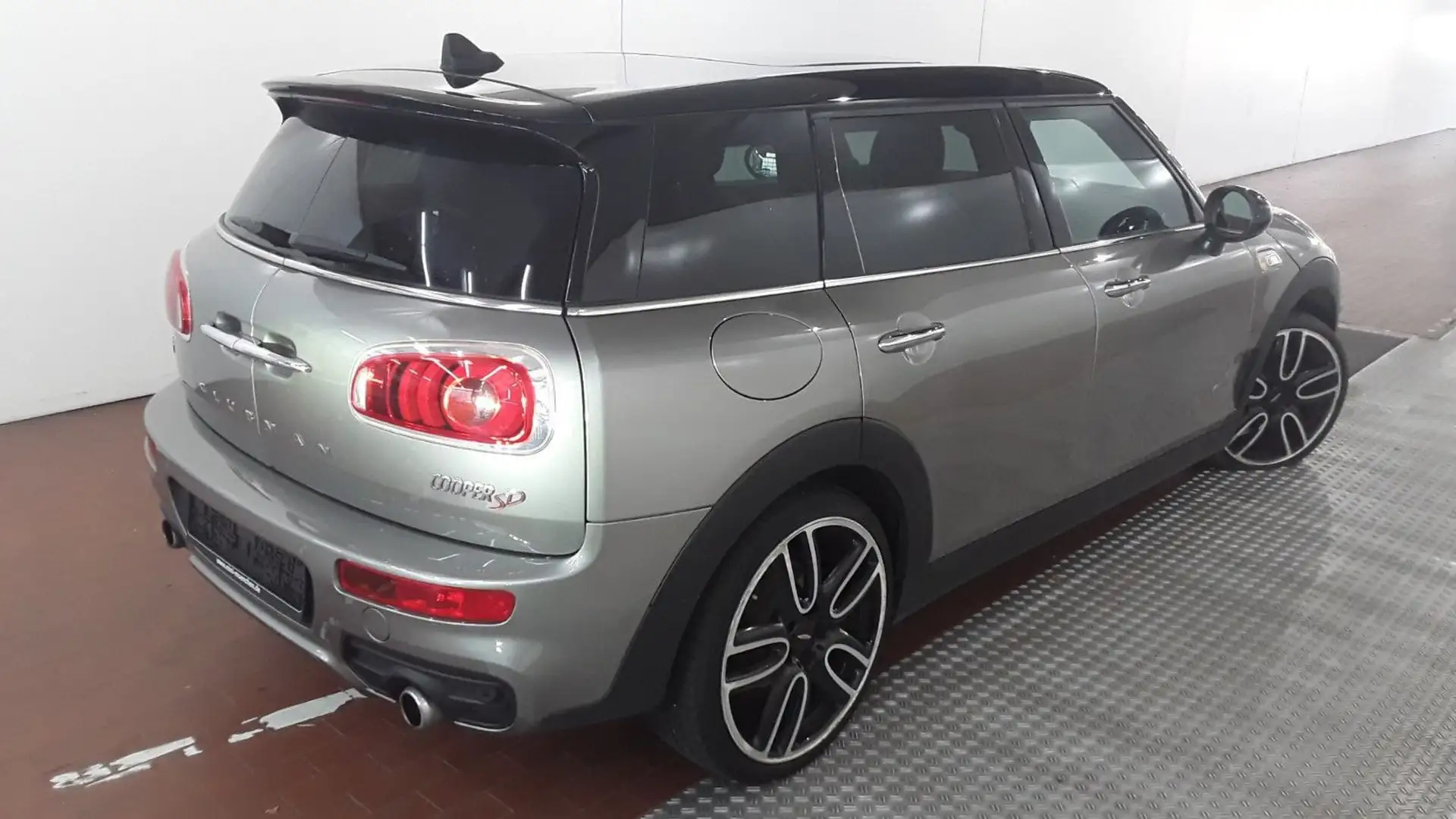 MINI Cooper SD Clubman Cooper SD All4  John Cooper Works Chili Argent - 2