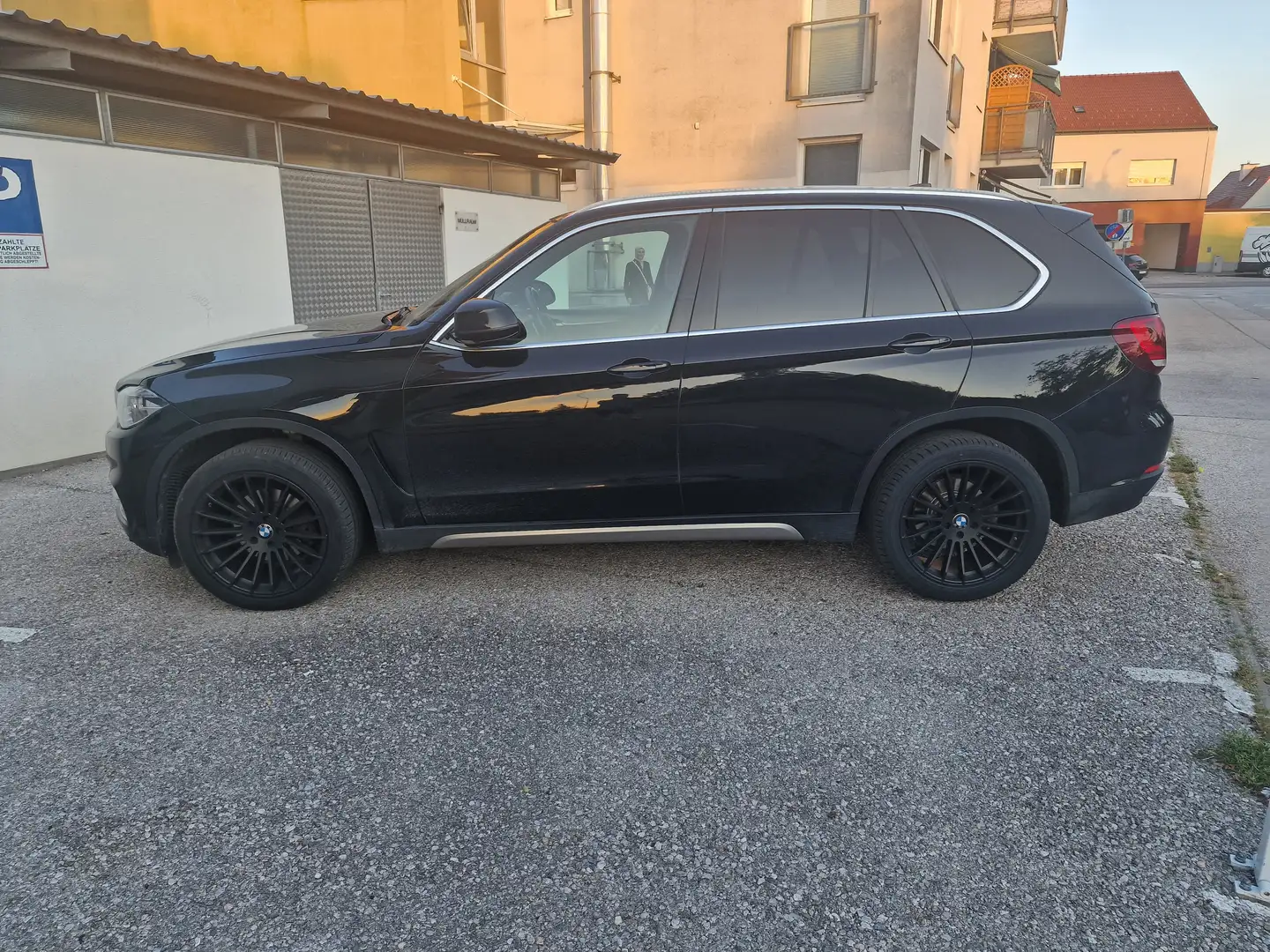 BMW X5 X5 xDrive30d Österreich-Paket Aut. Schwarz - 2