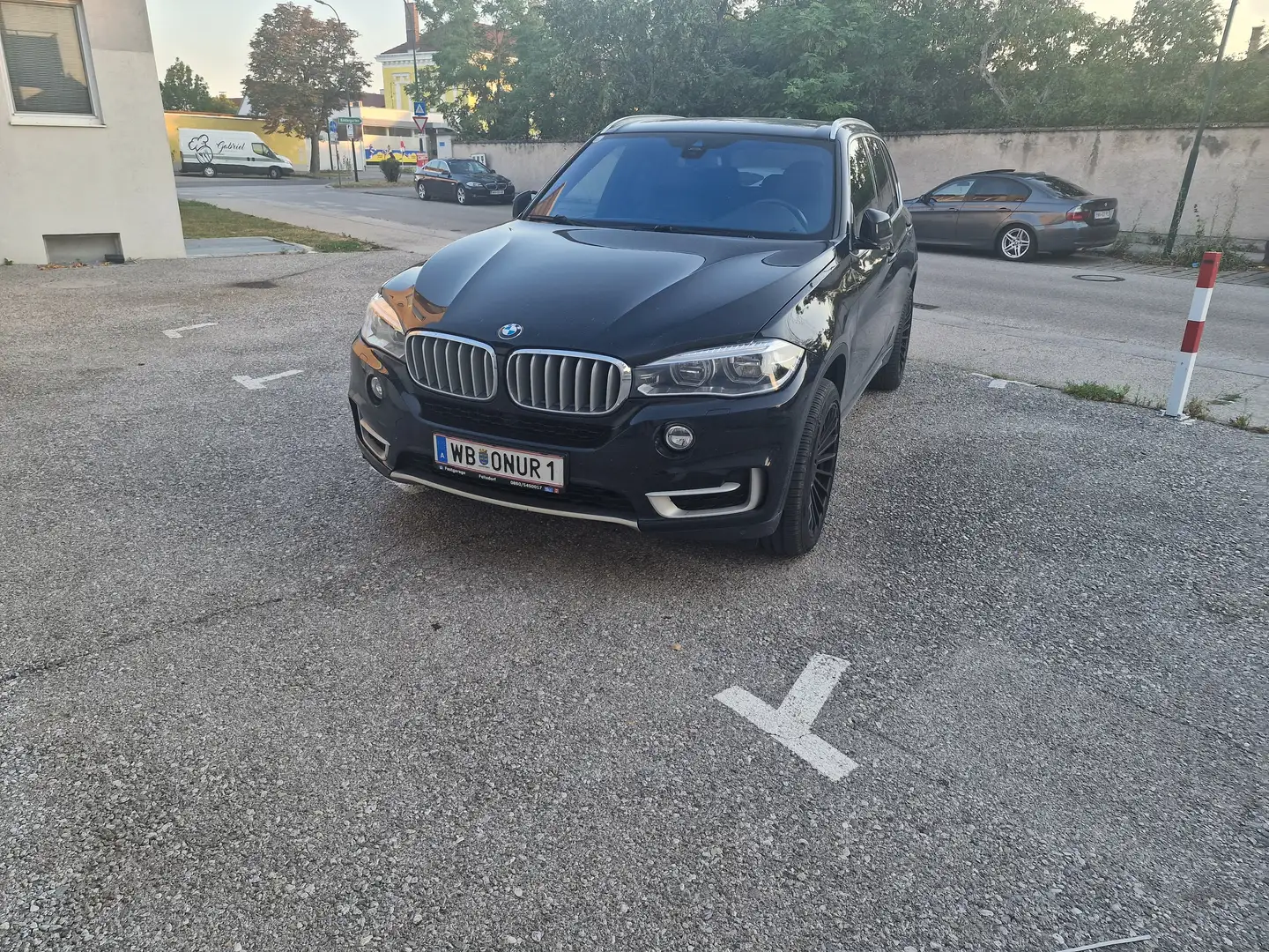BMW X5 X5 xDrive30d Österreich-Paket Aut. Schwarz - 1