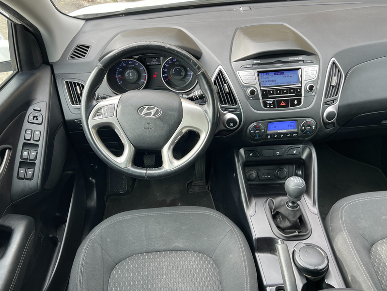 Hyundai iX35 1.6 2WD Rückfahrkamera PDC 1-Hand* — photo 10