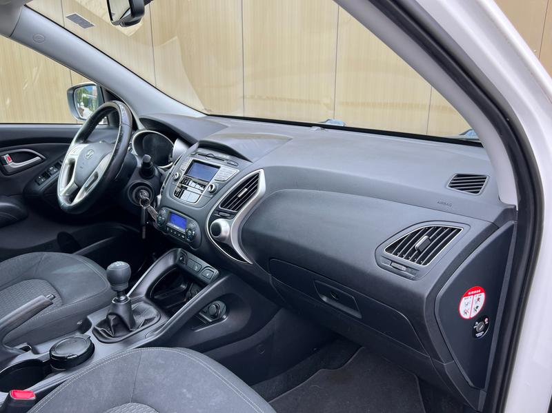 Hyundai iX35 1.6 2WD Rückfahrkamera PDC 1-Hand* — photo 11