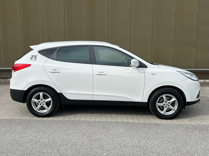 Hyundai iX35 1.6 2WD Rückfahrkamera PDC 1-Hand* — photo 4