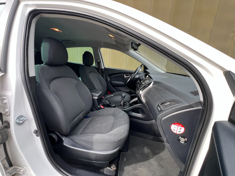 Hyundai iX35 1.6 2WD Rückfahrkamera PDC 1-Hand* — photo 13