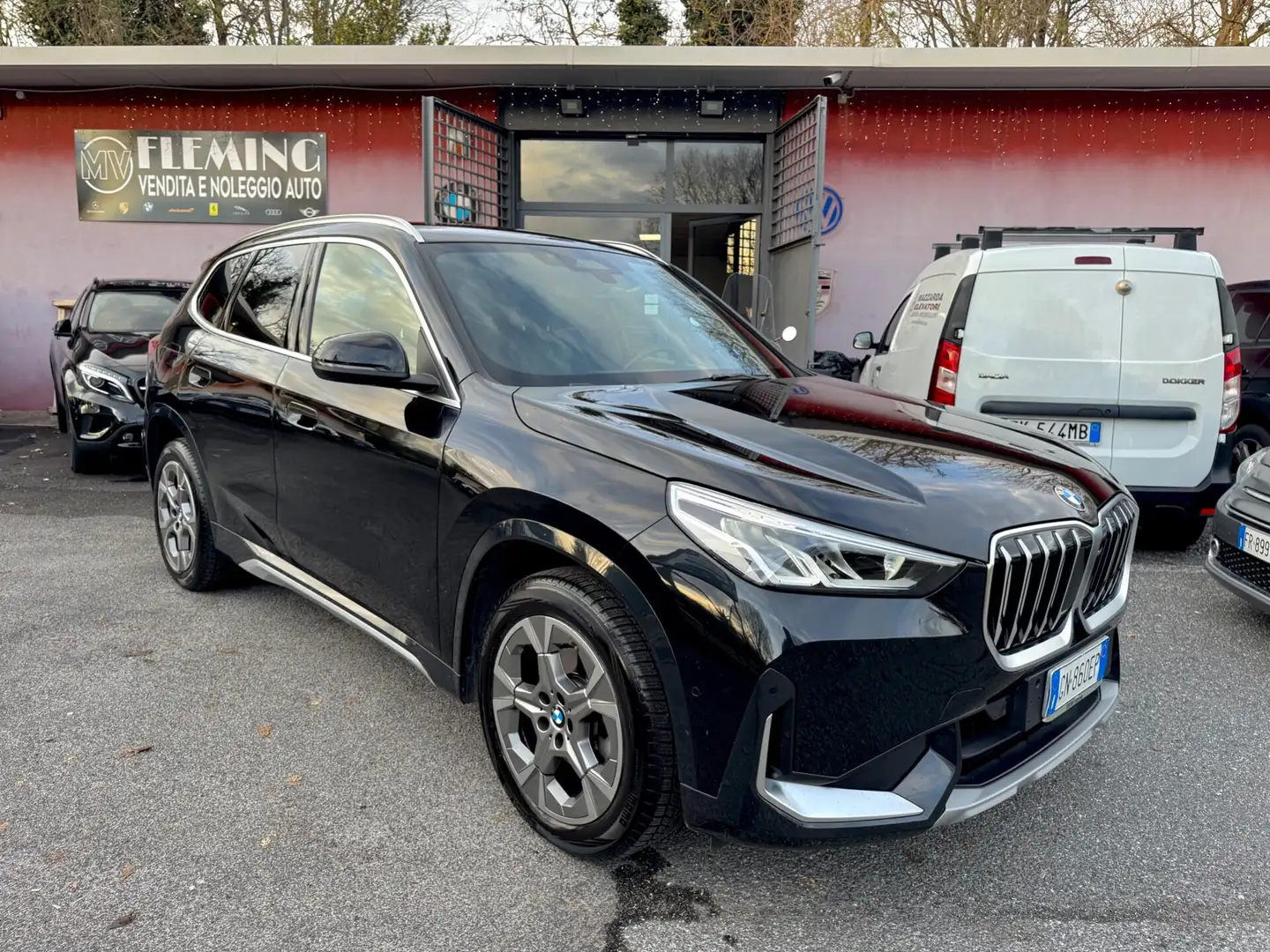 BMW X1 sDrive 18d xLine H/K Virtual Camera Negro - 1