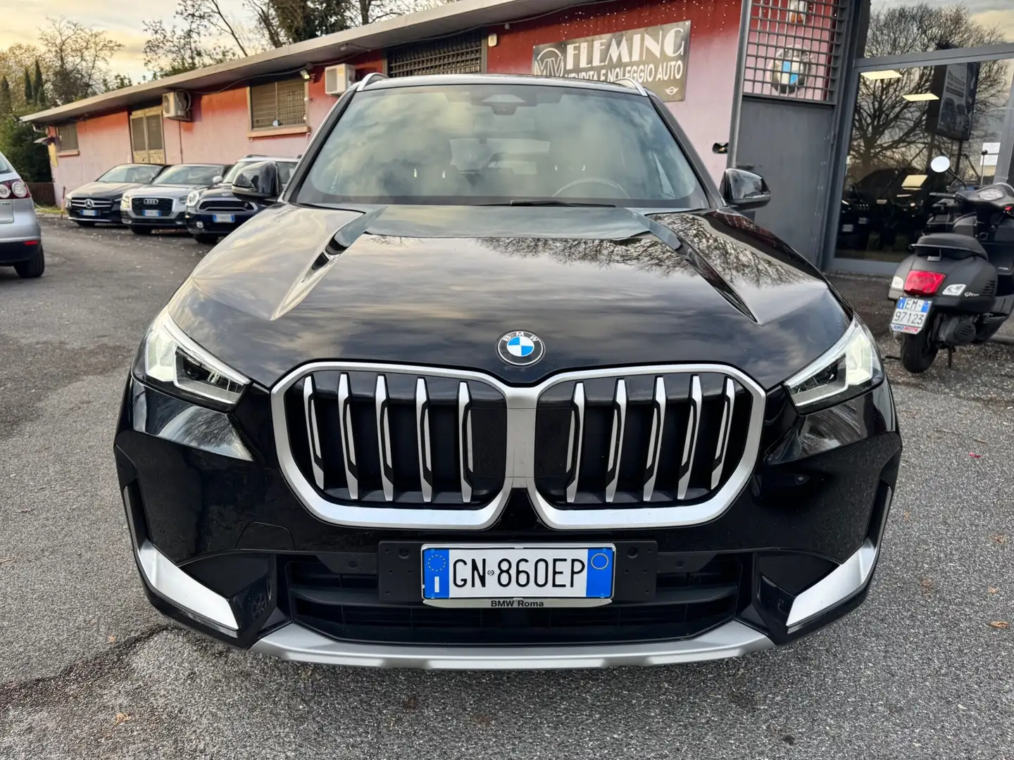 BMW X1 sDrive 18d xLine H/K Virtual Camera Negro - 2