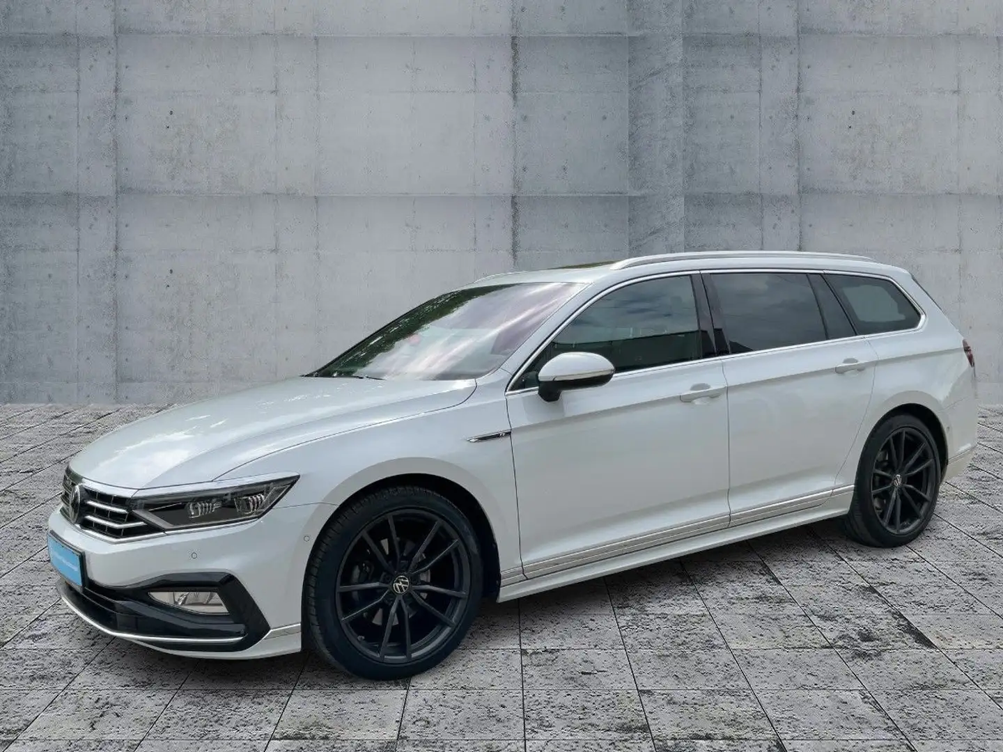 Volkswagen Passat Variant 2.0 TDI DSG 2xR-LINE 5JG+AHK+PANO Weiß - 2