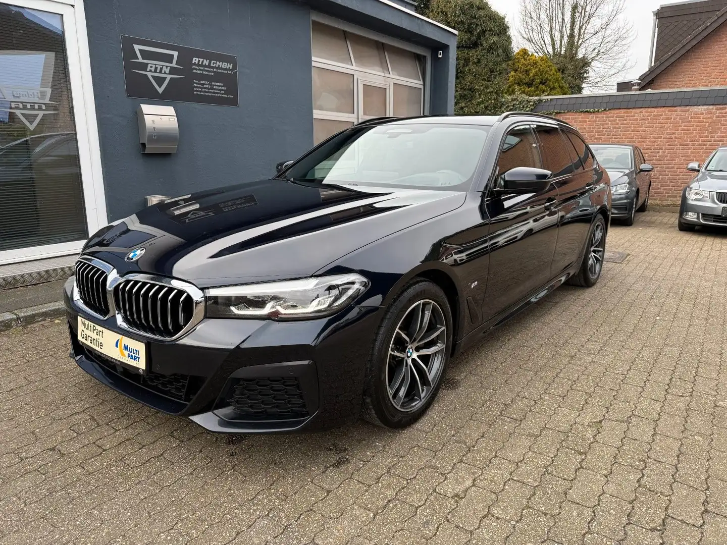 BMW 520 d Touring M Sport HUD LED Live Professional Zwart - 1