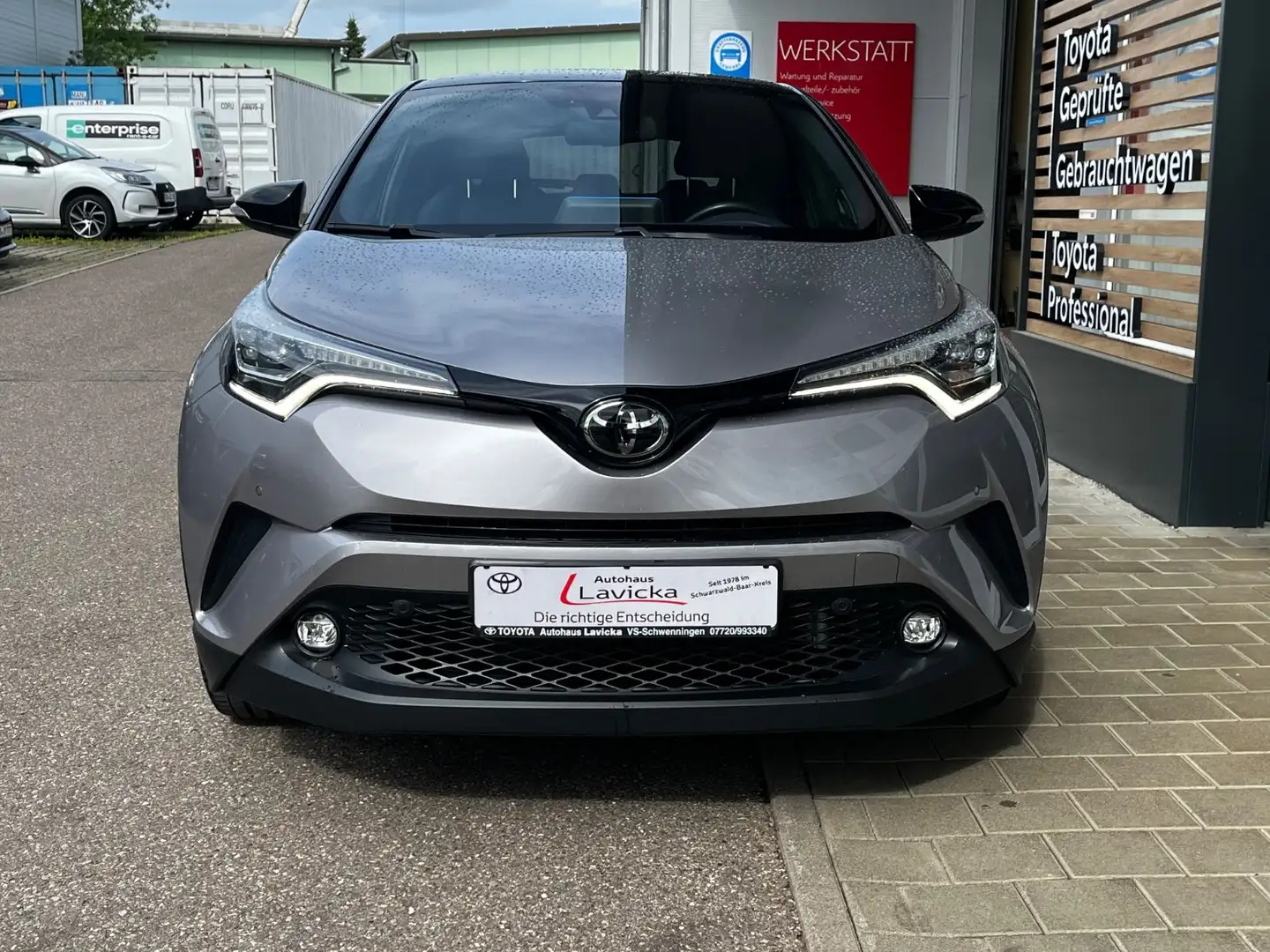 Toyota C-HR Style Selection Серый - 2