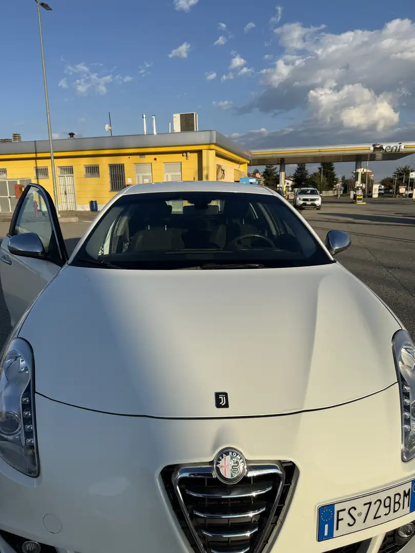 Alfa Romeo Giulietta 2.0 jtdm(2) Distinctive 140cv - 1