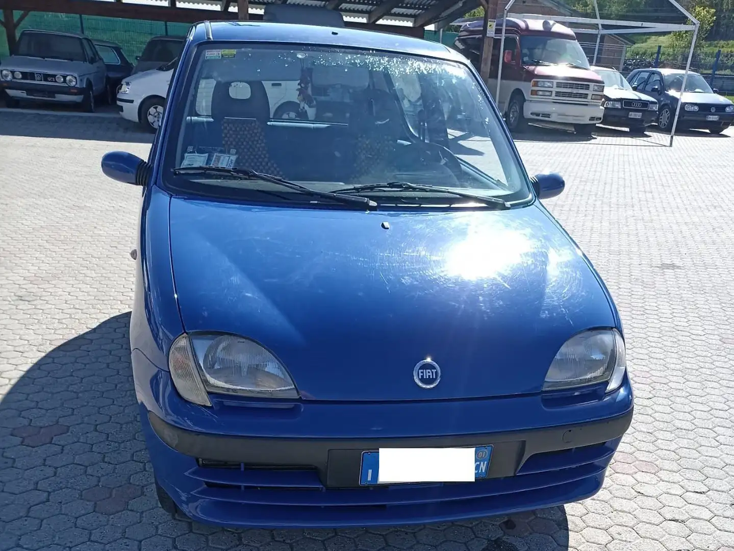 Fiat 600 plava - 2