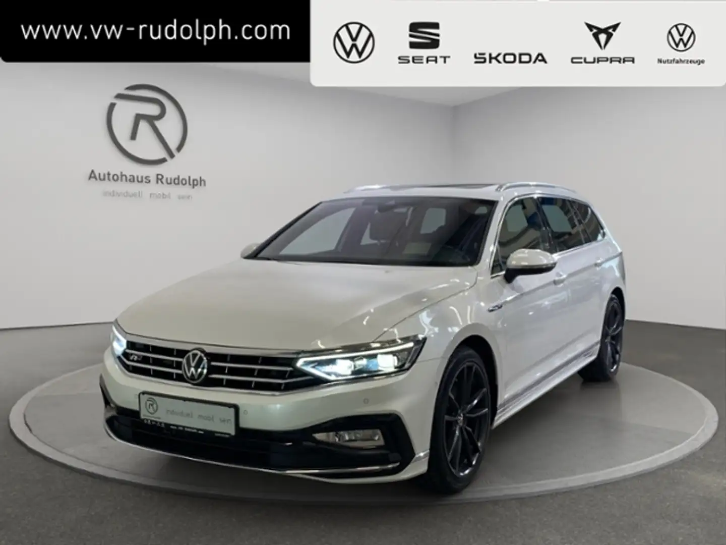 Volkswagen Passat Variant 2.0 TDI DSG Elegance R-Line Weiß - 1
