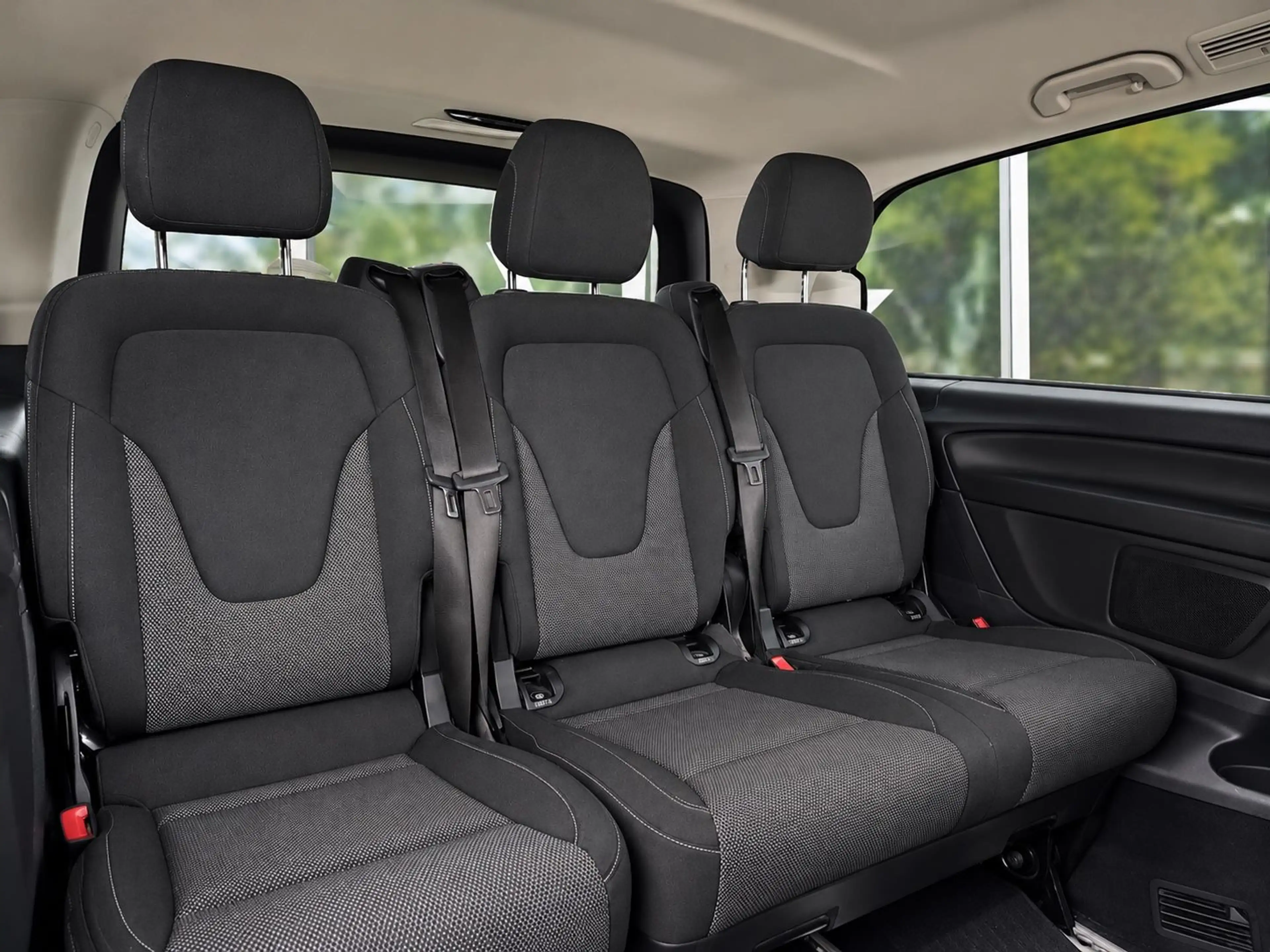Mercedes-Benz V 250 d Aut. lang Avantgarde, 1.Hand, 7-Sitzer — photo 9