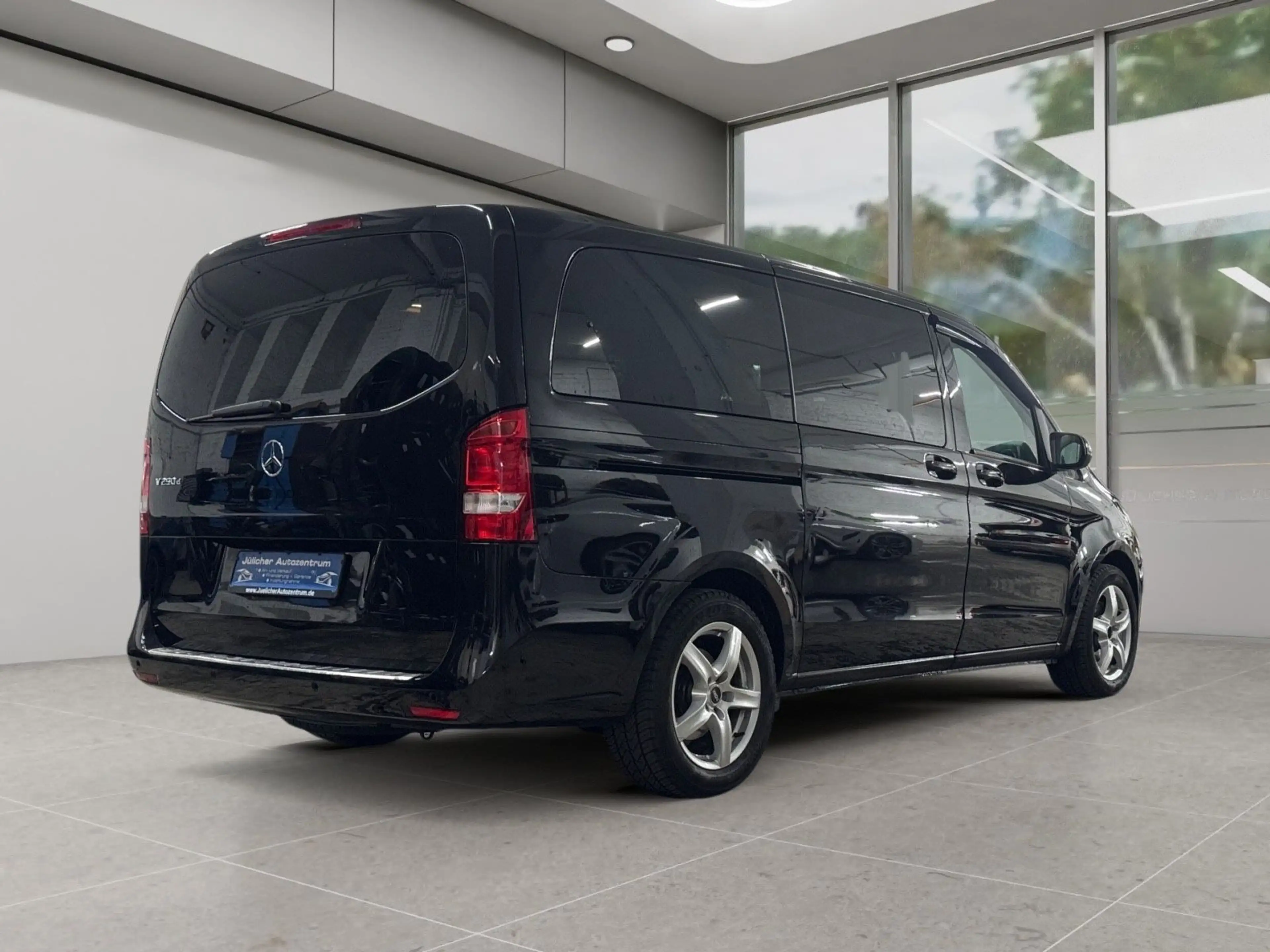 Mercedes-Benz V 250 d Aut. lang Avantgarde, 1.Hand, 7-Sitzer — photo 3