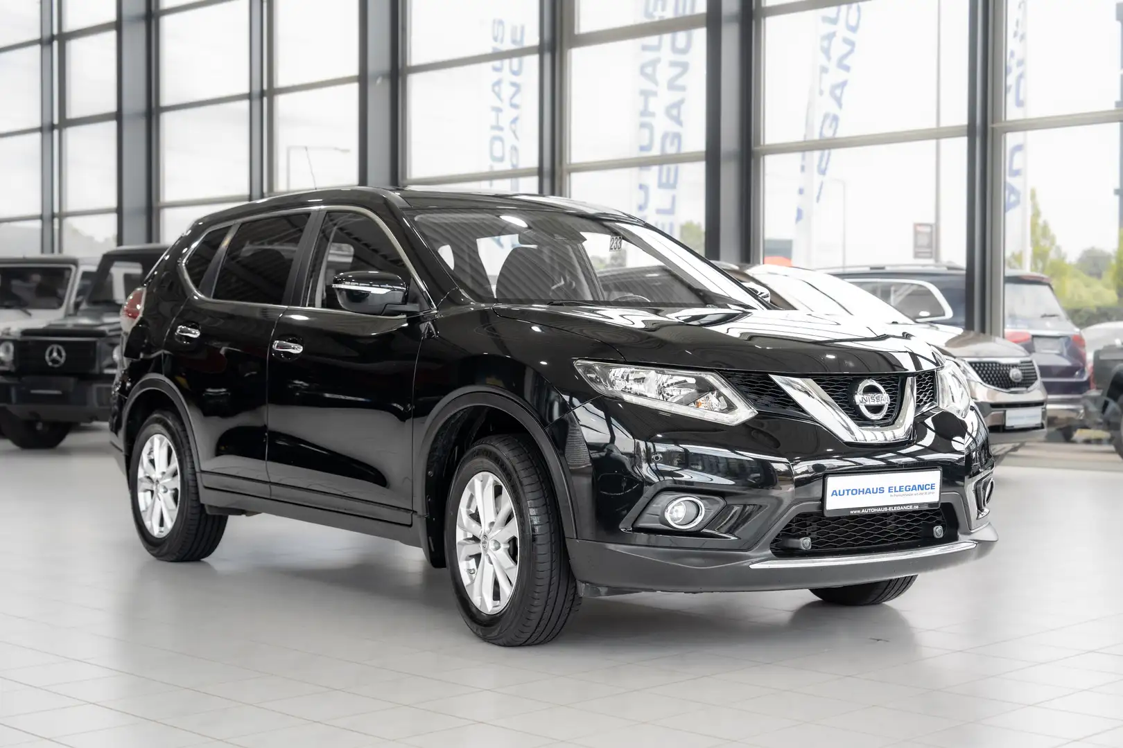 Nissan X-Trail Acenta 4x4*LED*6-GANG*LM"17*KOMFORTSITZE Schwarz - 2
