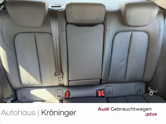 Audi Q2 view 10