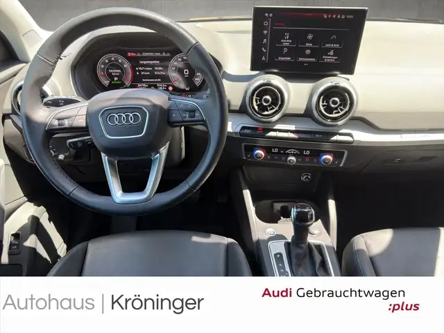 Audi Q2 view 13