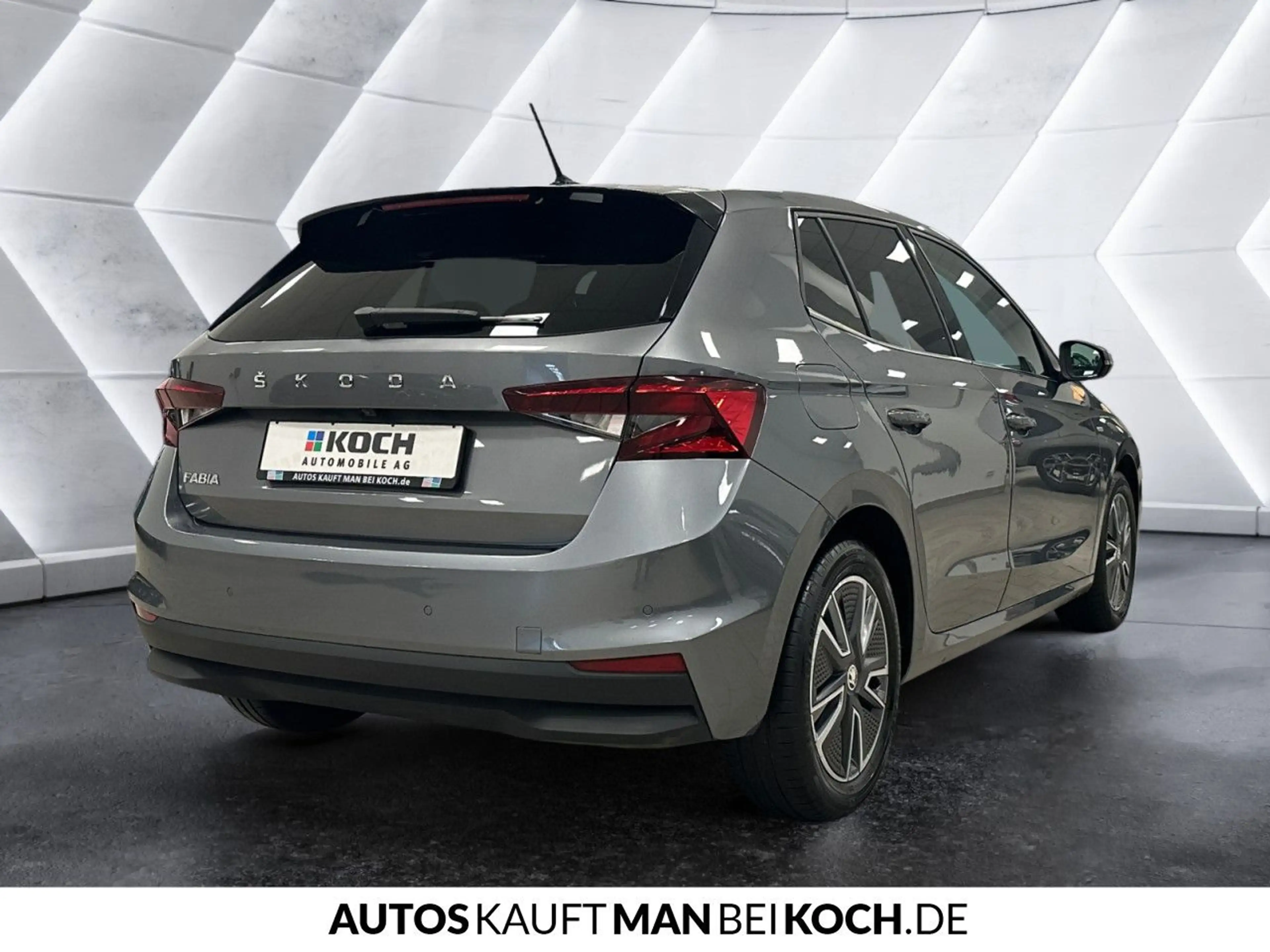 Skoda Fabia 1.0 TSI TOUR LED PDC KAMERA ACC SMARTLINK — photo 5
