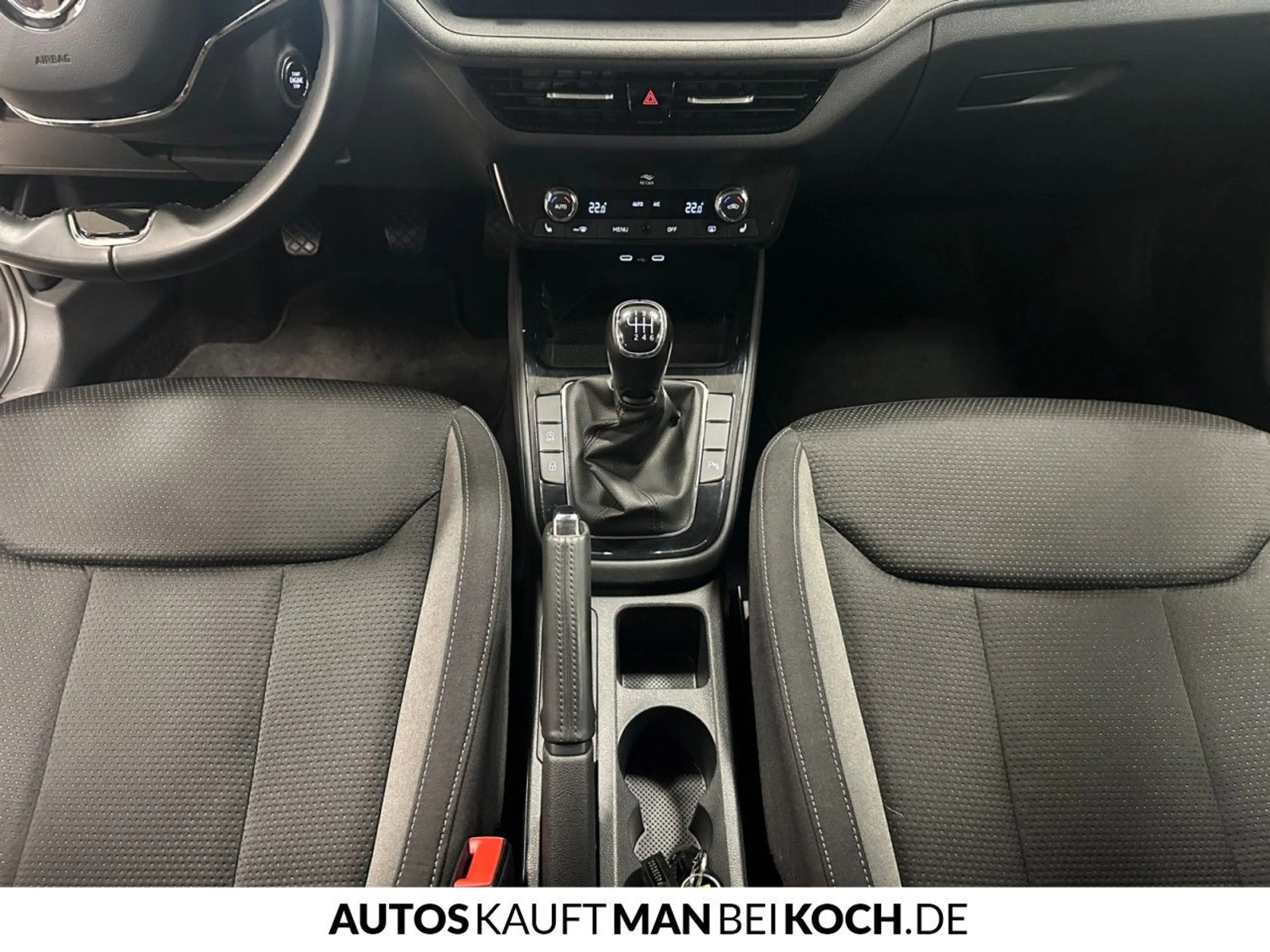 Skoda Fabia 1.0 TSI TOUR LED PDC KAMERA ACC SMARTLINK — photo 11