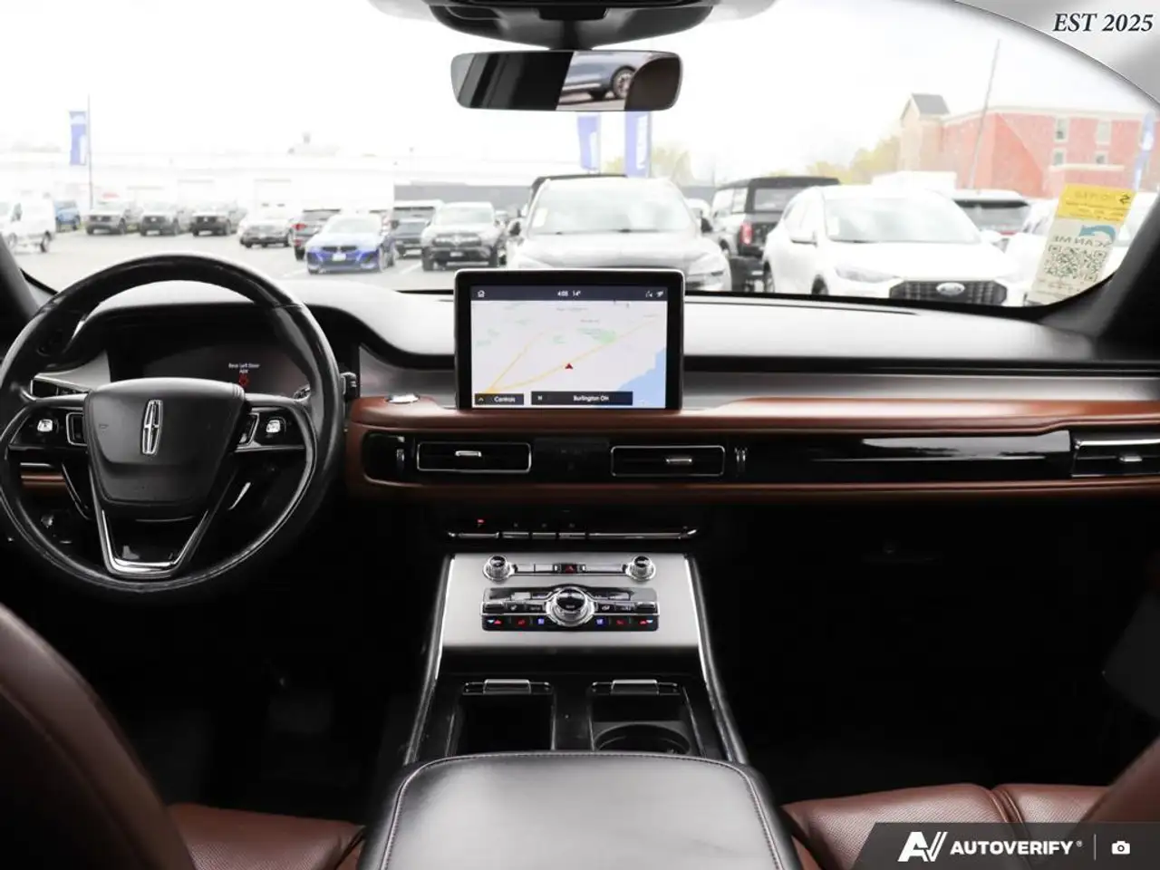 Lincoln Aviator снимка Lincoln Aviator