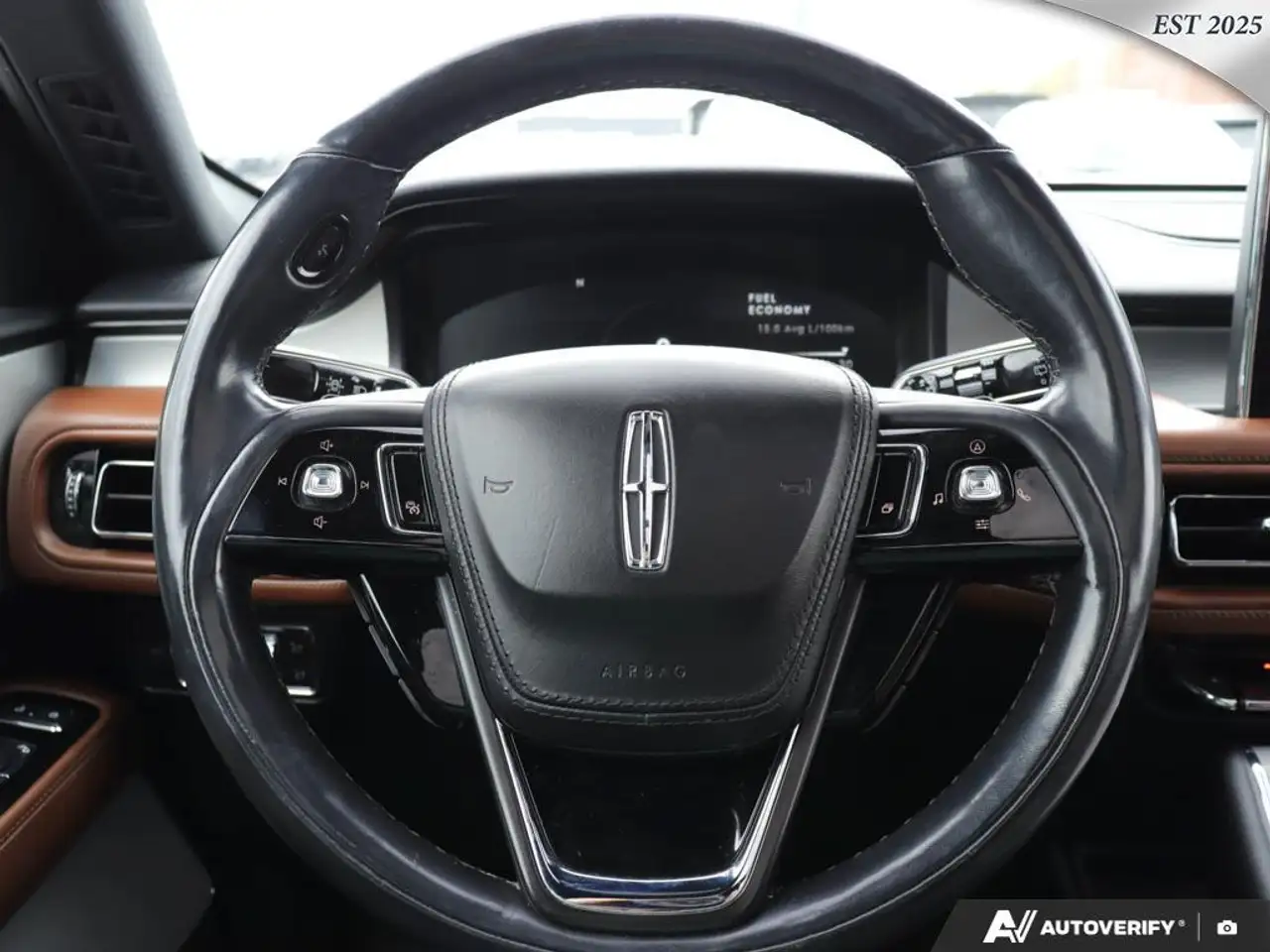 Lincoln Aviator снимка Lincoln Aviator