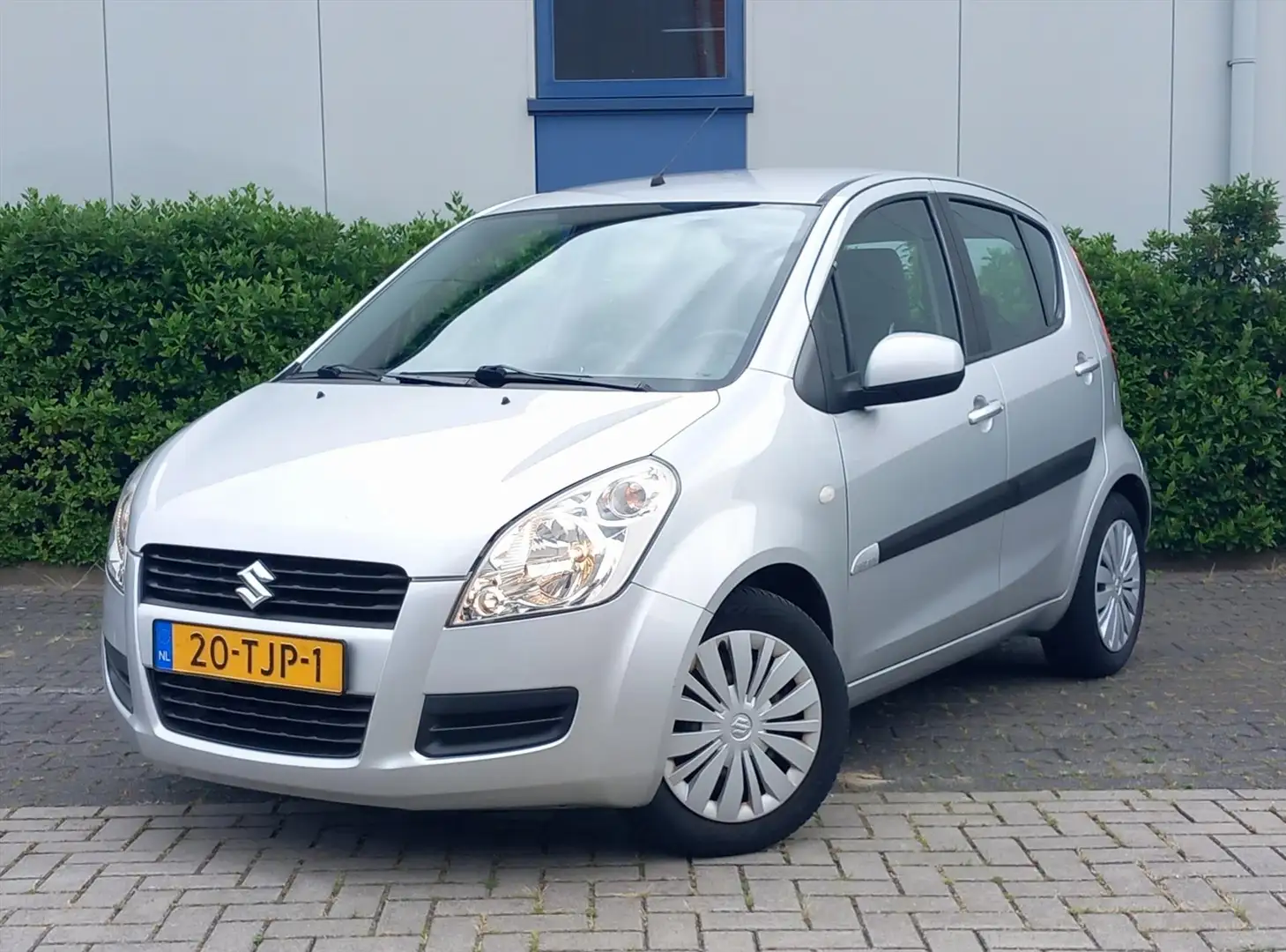 Suzuki Splash 1.0 48KW Comfort AIRCO Grijs - 1