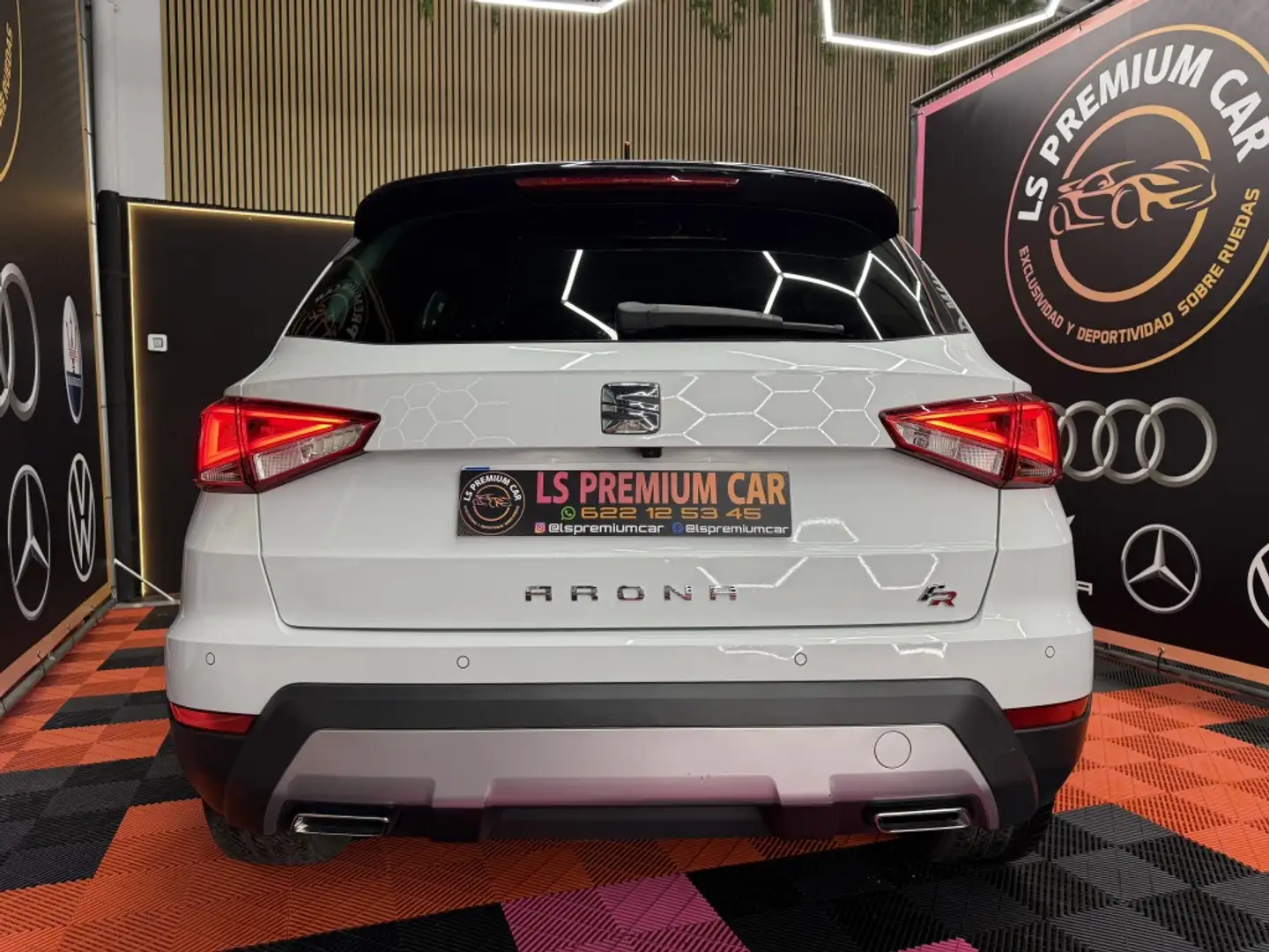 Volkswagen T-Roc 2.0 TSI Sport 4Motion DSG7 Weiß - 1