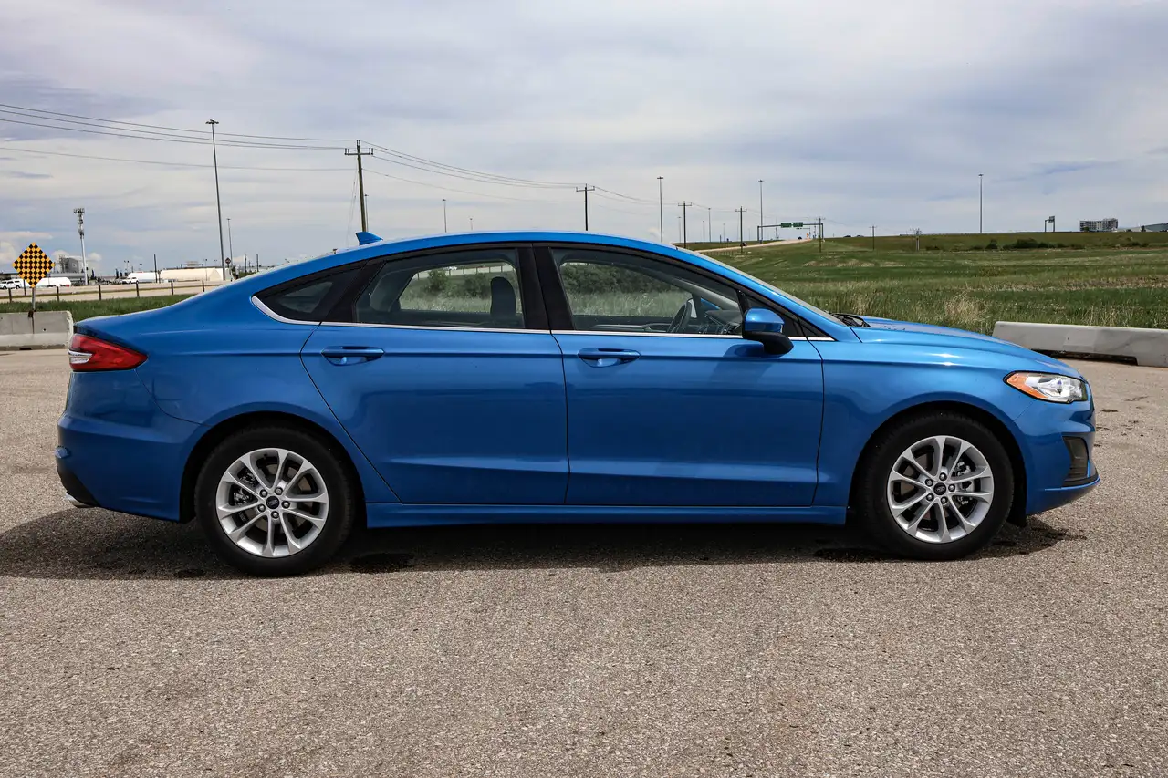 Ford Fusion снимка Ford Fusion
