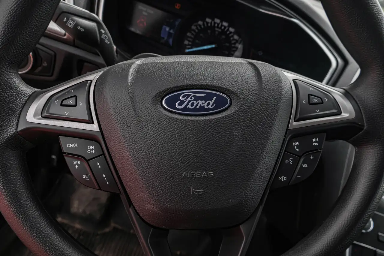 Ford Fusion снимка Ford Fusion