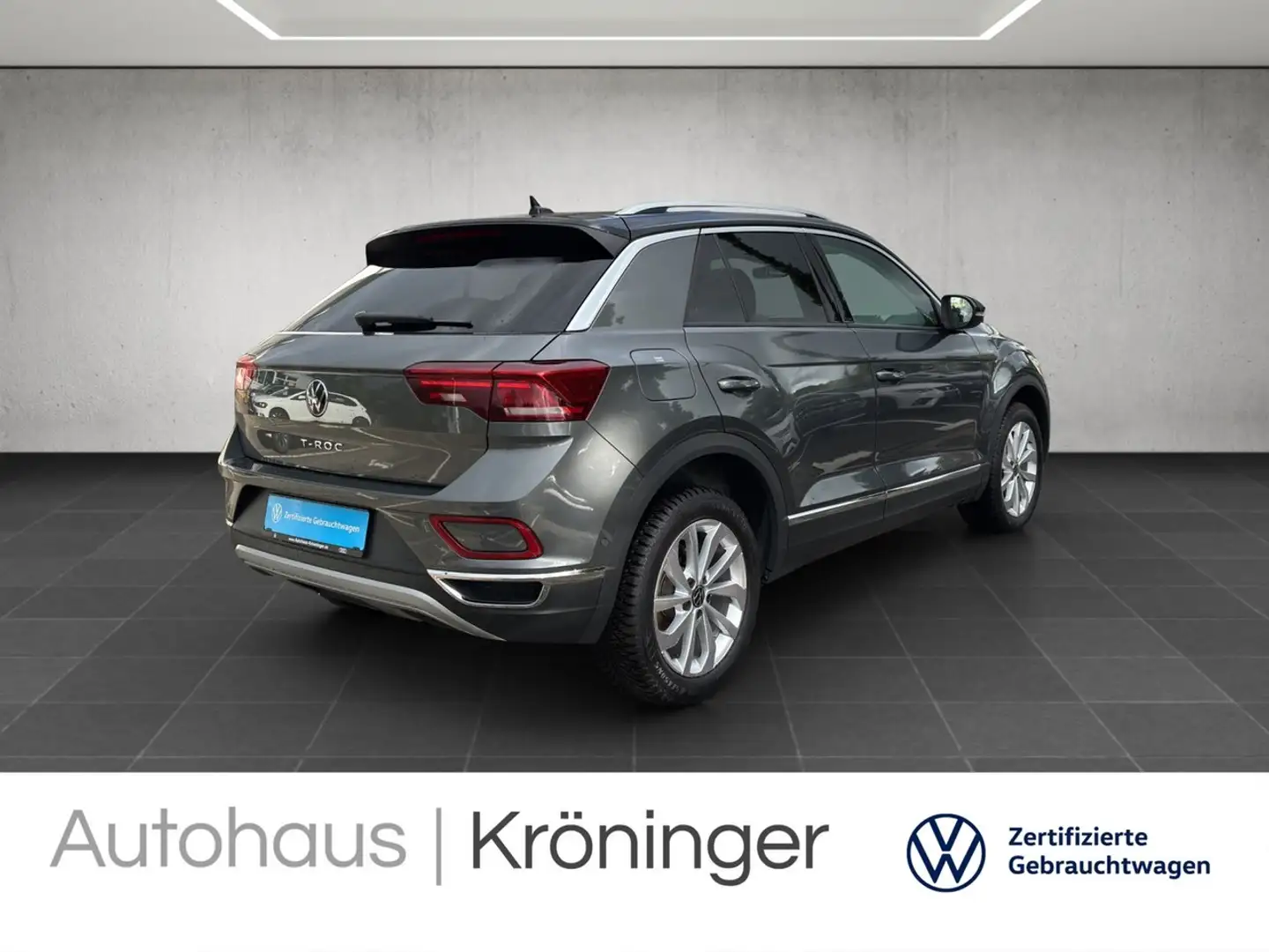 Volkswagen T-Roc 1.5 TSI DSG Style AHK ACC Klima SHZ Grau - 2