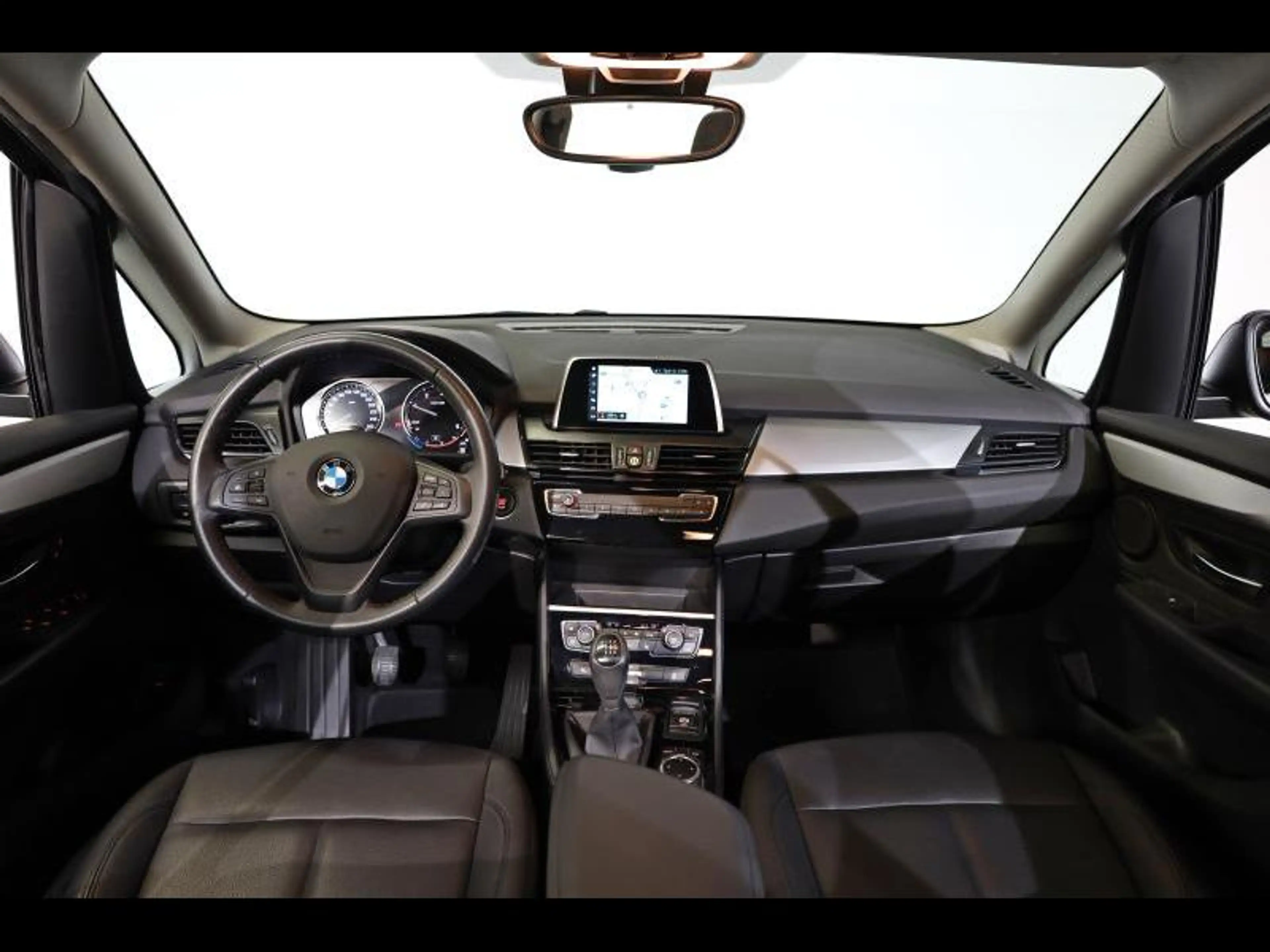 BMW 216 d Gran Tourer — photo 7