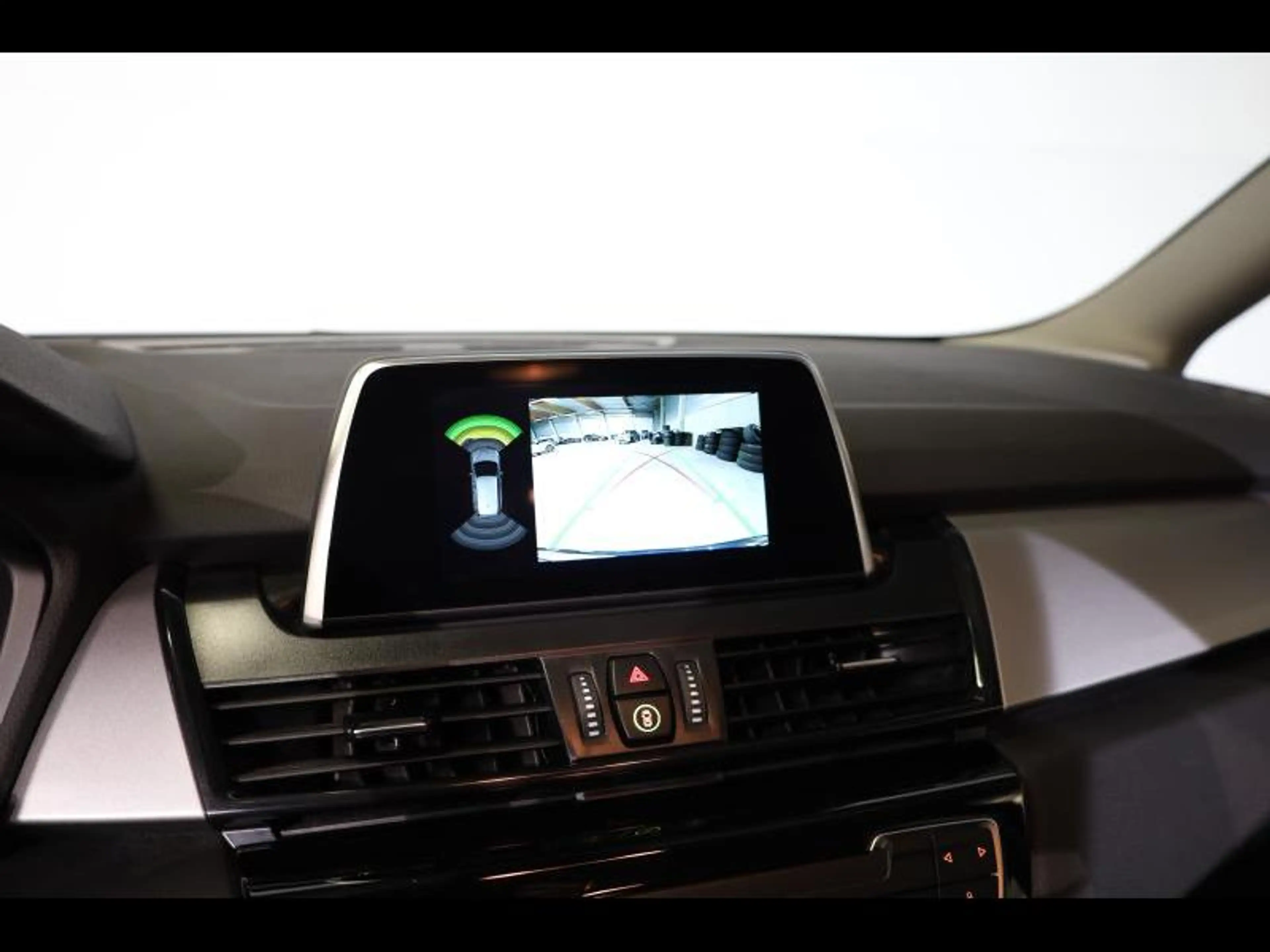 BMW 216 d Gran Tourer — photo 15