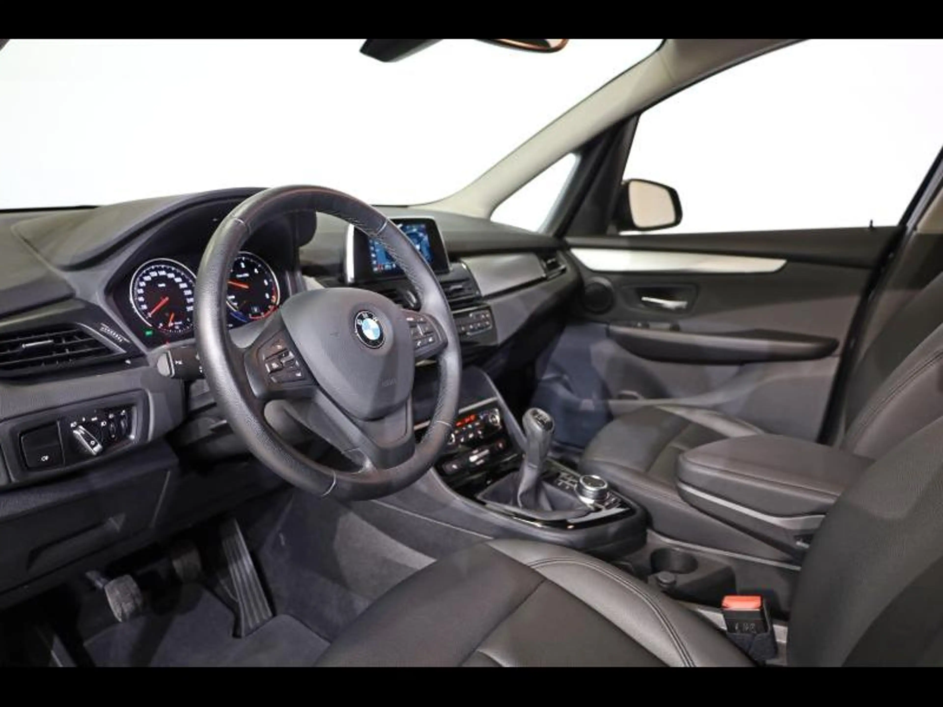 BMW 216 d Gran Tourer — photo 6