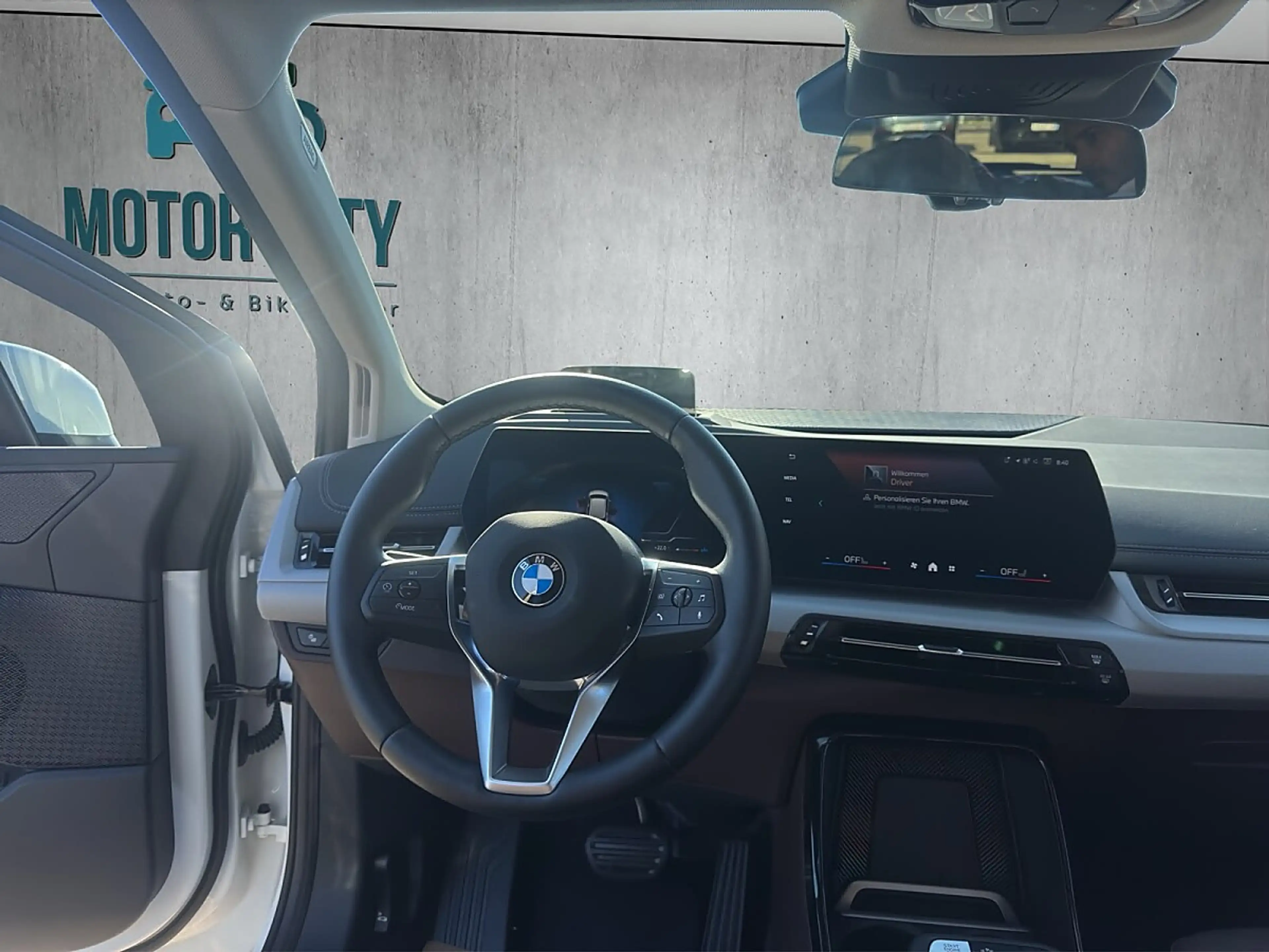 BMW 218 d — photo 11