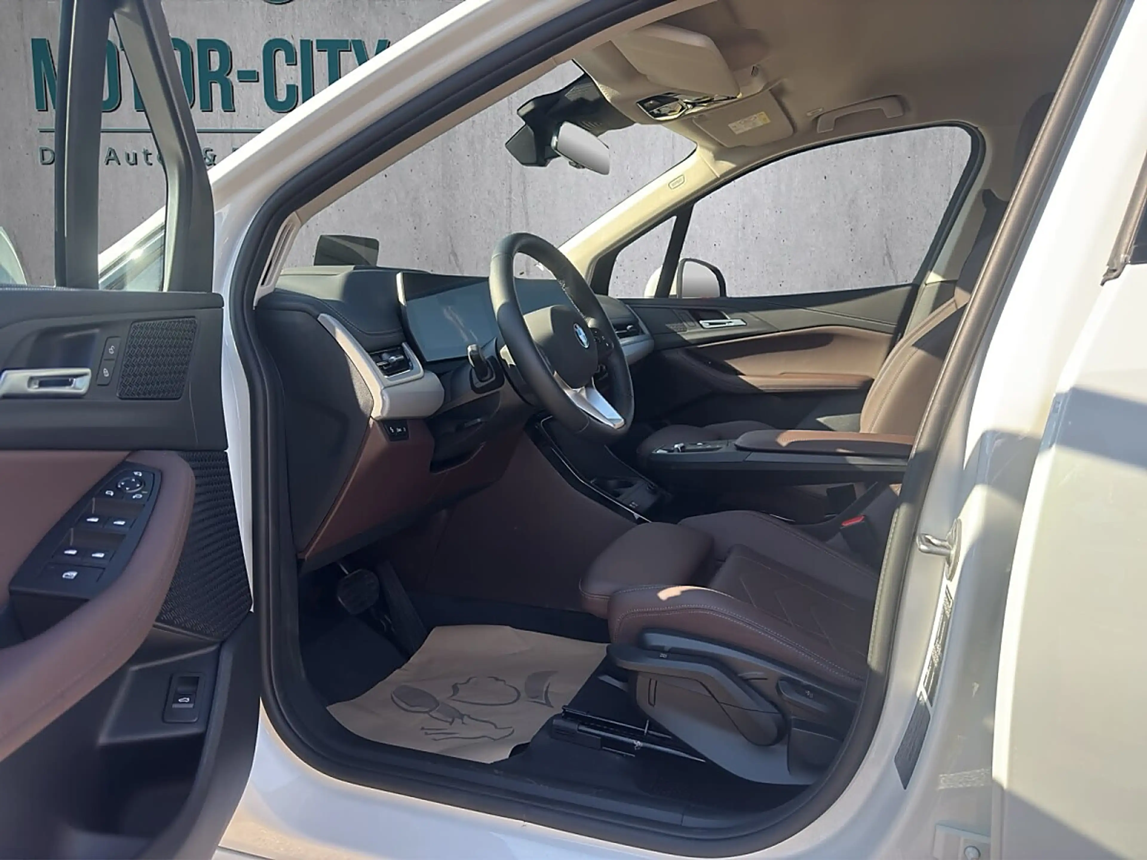BMW 218 d — photo 9