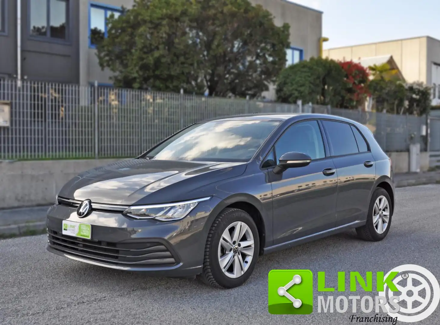 Volkswagen Golf 1.5 TSI EVO ACT Life Grigio - 1