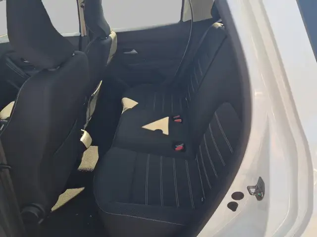 Dacia Duster view 14