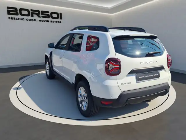 Dacia Duster view 3