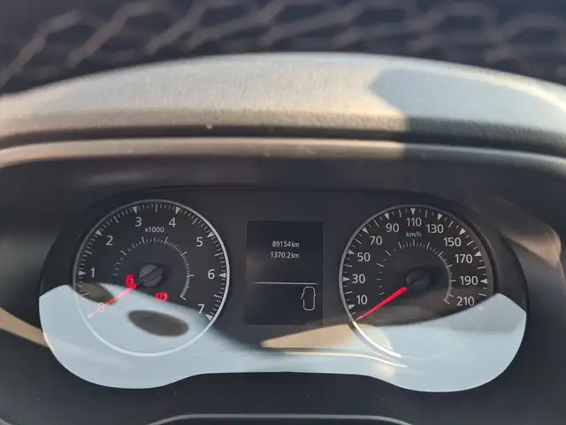Dacia Duster view 10