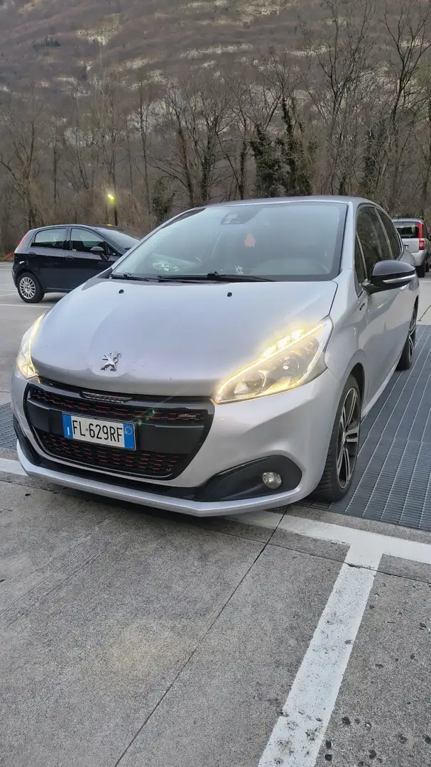 Peugeot 208 3p 1.2 puretech t GT Line s&s 110cv eat6 - 2